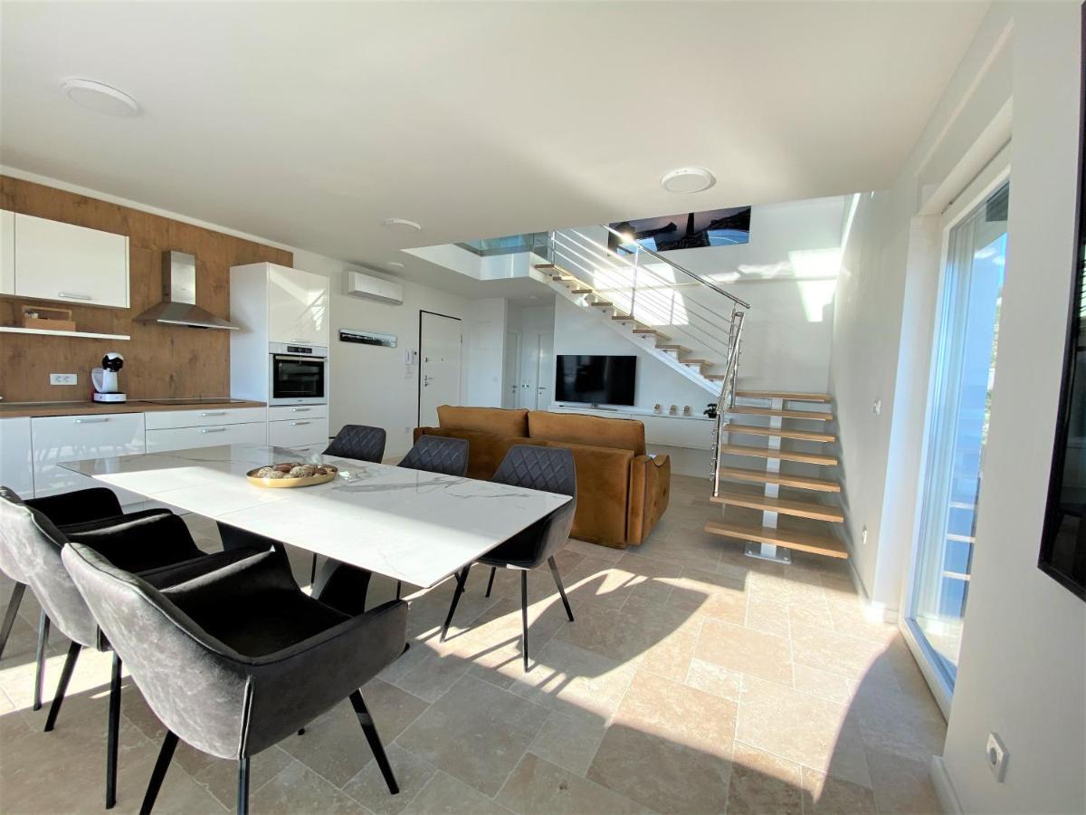Villa M - Your Business & Holiday Apartment In Шибеник Экстерьер фото