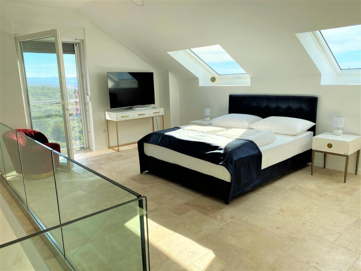 Villa M - Your Business & Holiday Apartment In Шибеник Экстерьер фото