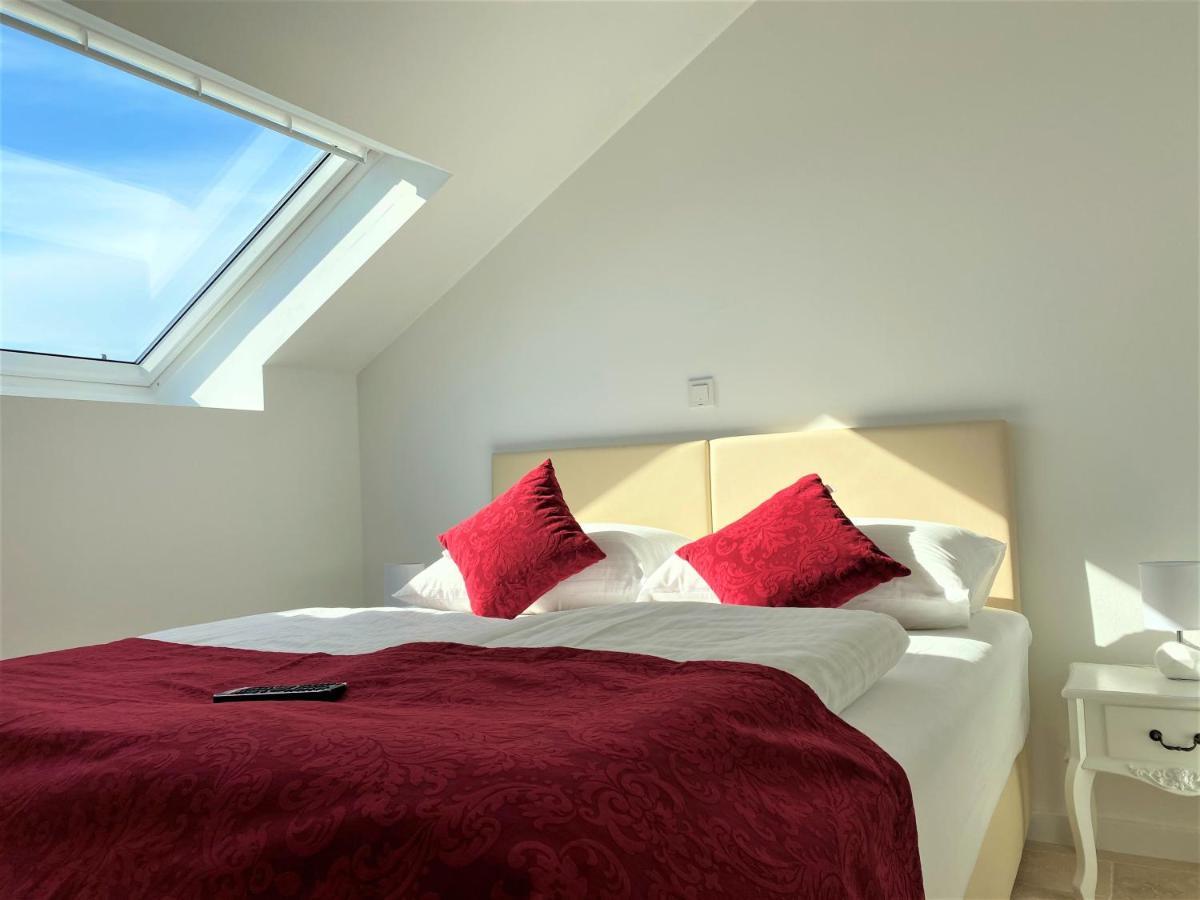 Villa M - Your Business & Holiday Apartment In Шибеник Экстерьер фото