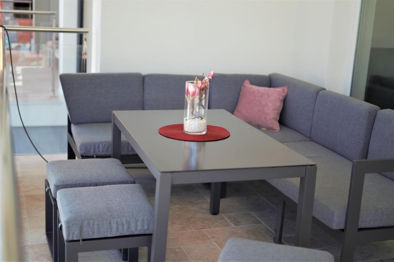 Villa M - Your Business & Holiday Apartment In Шибеник Экстерьер фото
