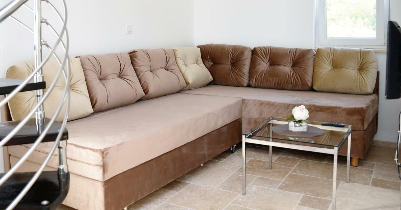 Villa M - Your Business & Holiday Apartment In Шибеник Экстерьер фото