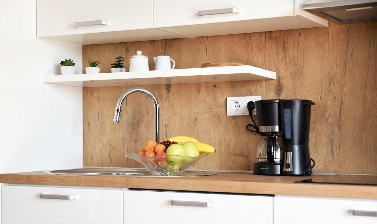 Villa M - Your Business & Holiday Apartment In Шибеник Экстерьер фото